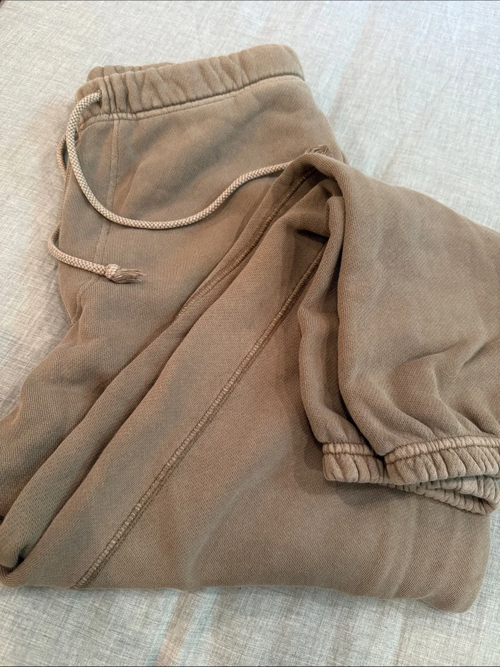 Elwood Taupe sweatpants and hoodie